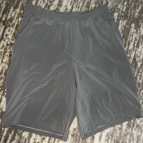 Men’s Lululemon shorts - Picture 2 of 4
